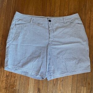St.John’s Bay Cotton Blend Shorts Gray and White Stripes 8” Inseam Size 18W
